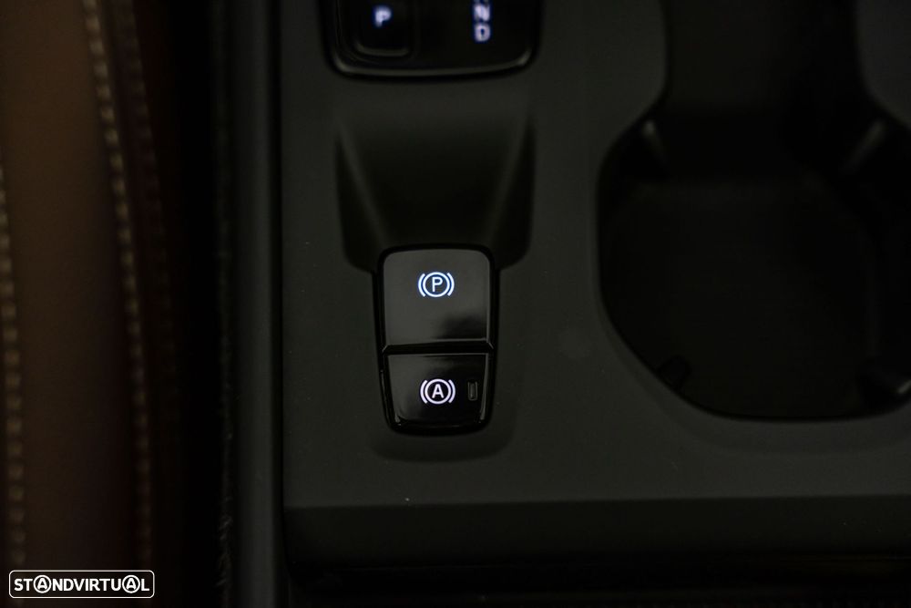 Volvo XC 40 1.5 T5 PHEV Momentum Plus - 32