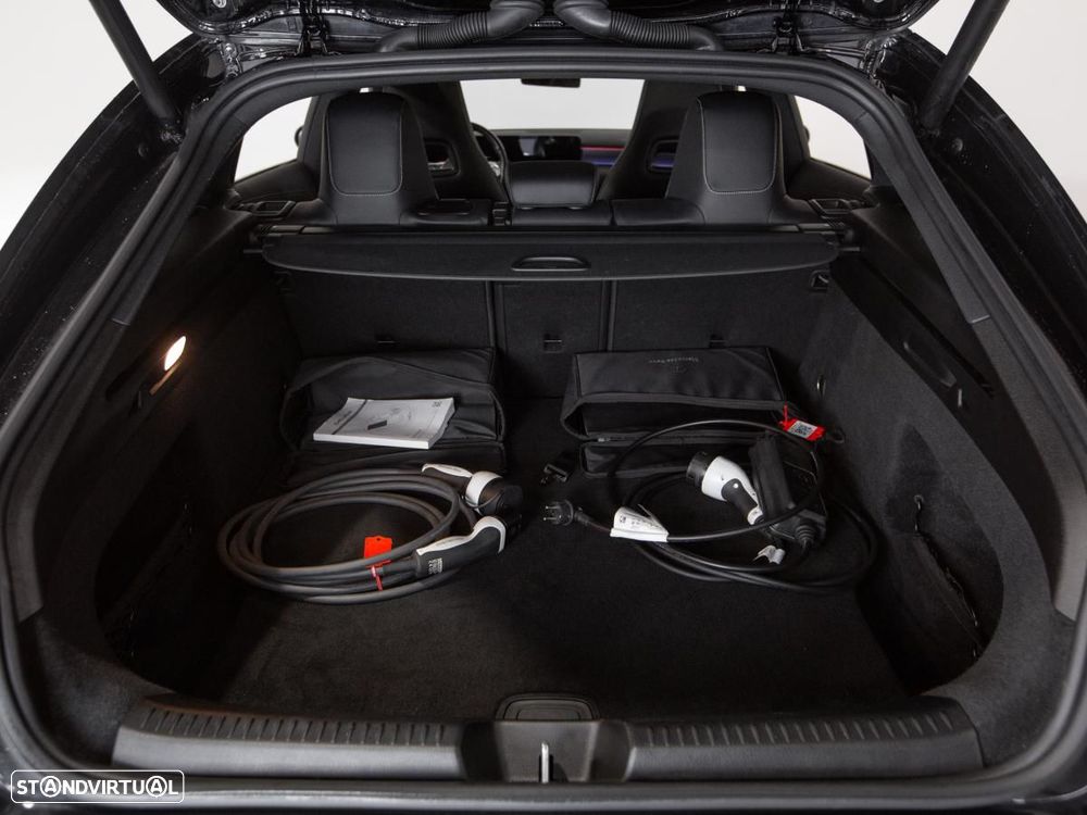 Mercedes-Benz CLA 250 e Shooting Brake 8G-DCT AMG Line - 14