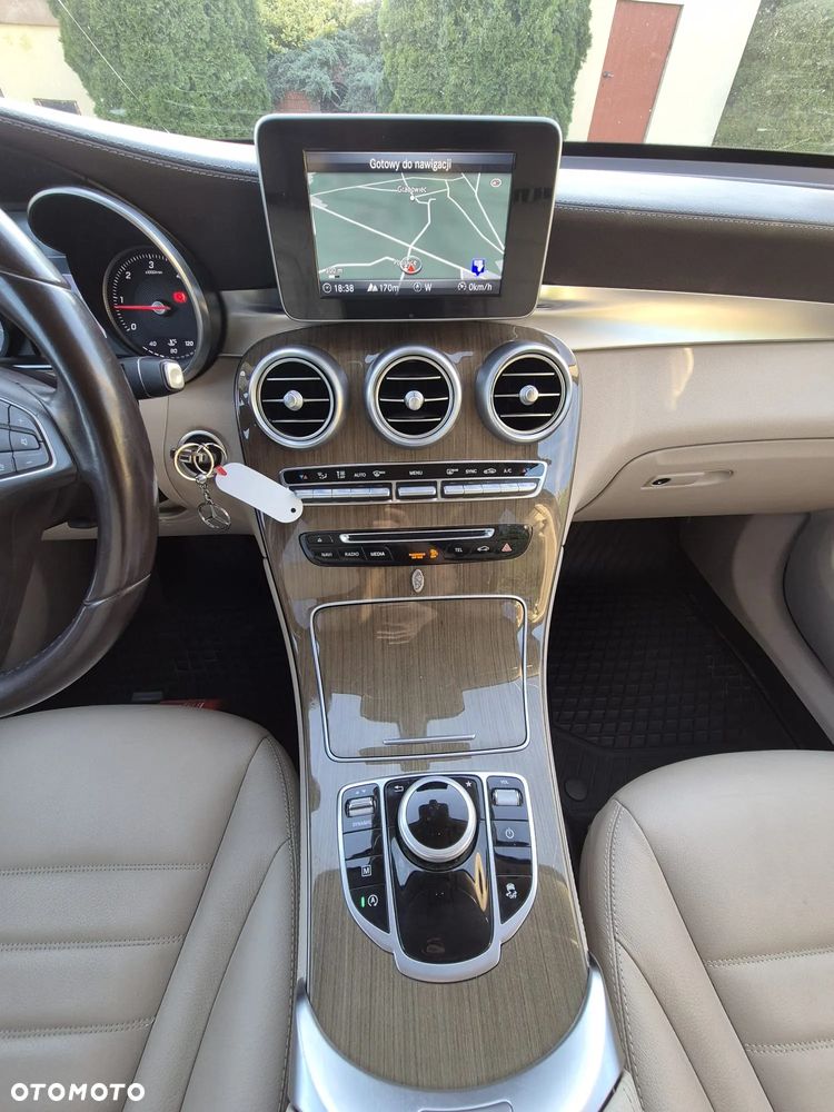 Mercedes-Benz GLC - 18