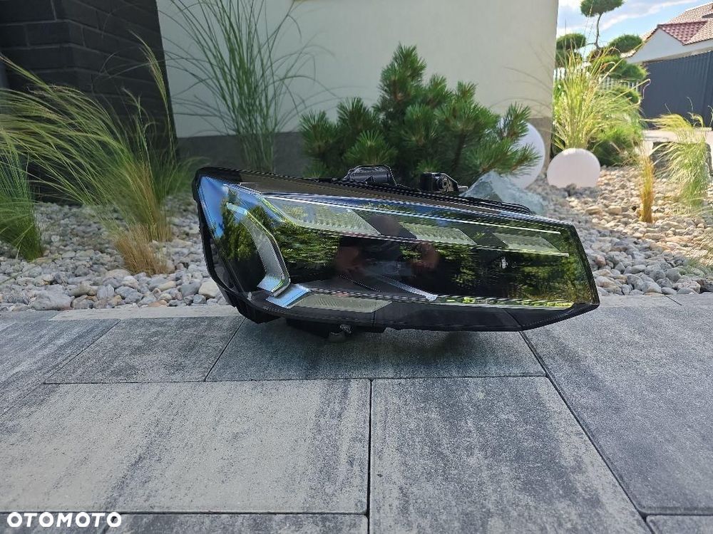 AUDI Q2 SQ2 81A LIFT Lampa prawa przód Kompletna Full Led Matrix 81A941036D - 1