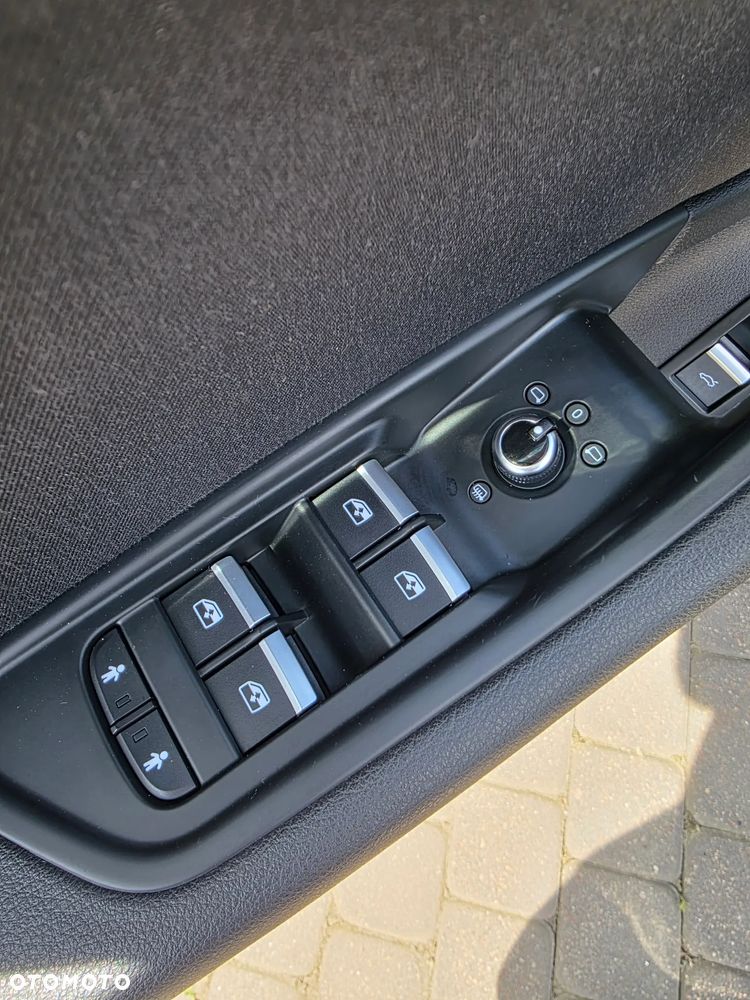 Audi A4 Avant 35 TDI S tronic - 29