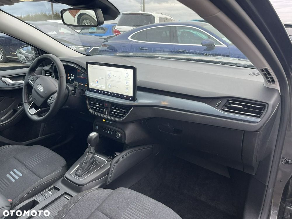 Ford Focus 1.0 EcoBoost Hybrid ST-LINE - 12