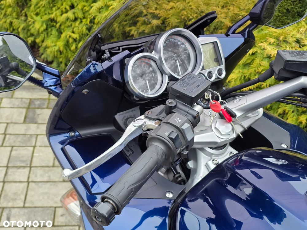Yamaha FJR - 32