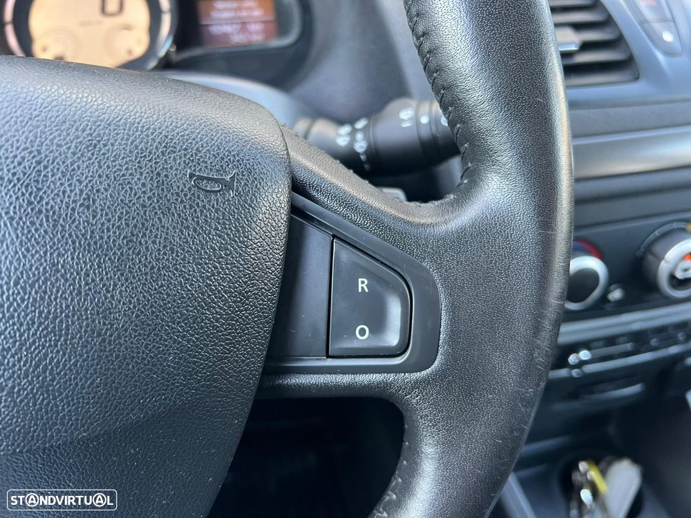 Renault Mégane Sport Tourer - 18