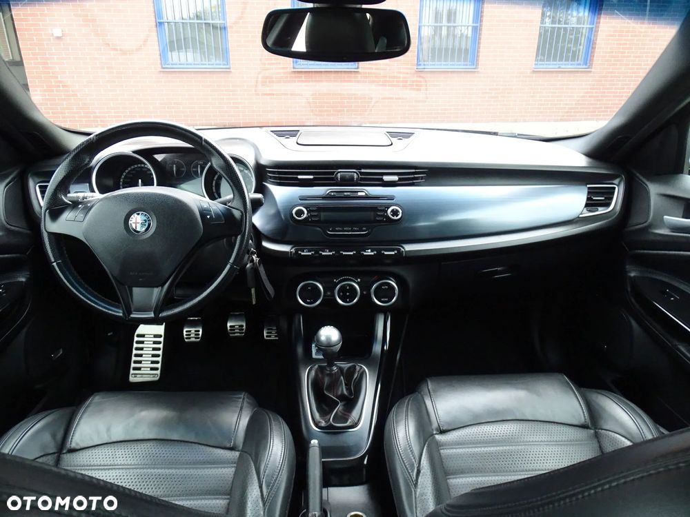 Alfa Romeo Giulietta 1750 TBi Quadrifoglio Verde - 8