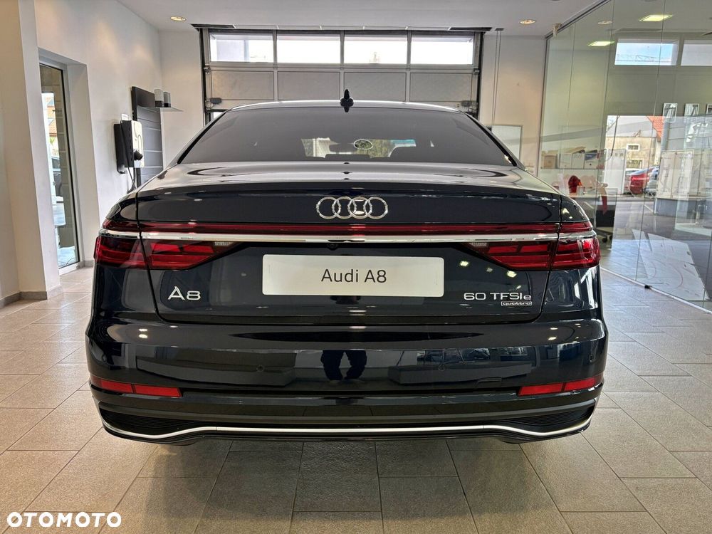 Audi A8 - 8