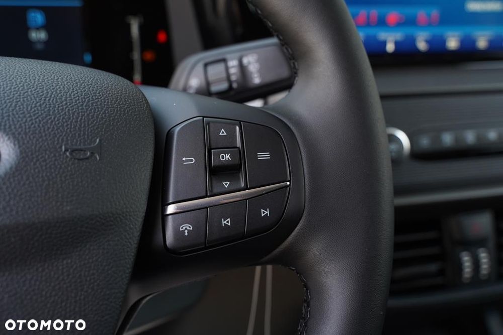 Ford Transit Courier - 16