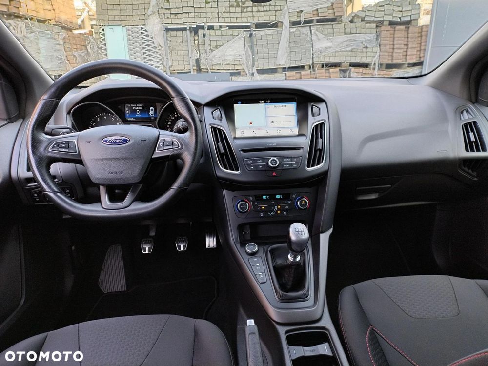Ford Focus 1.0 EcoBoost ST-Line ASS - 11