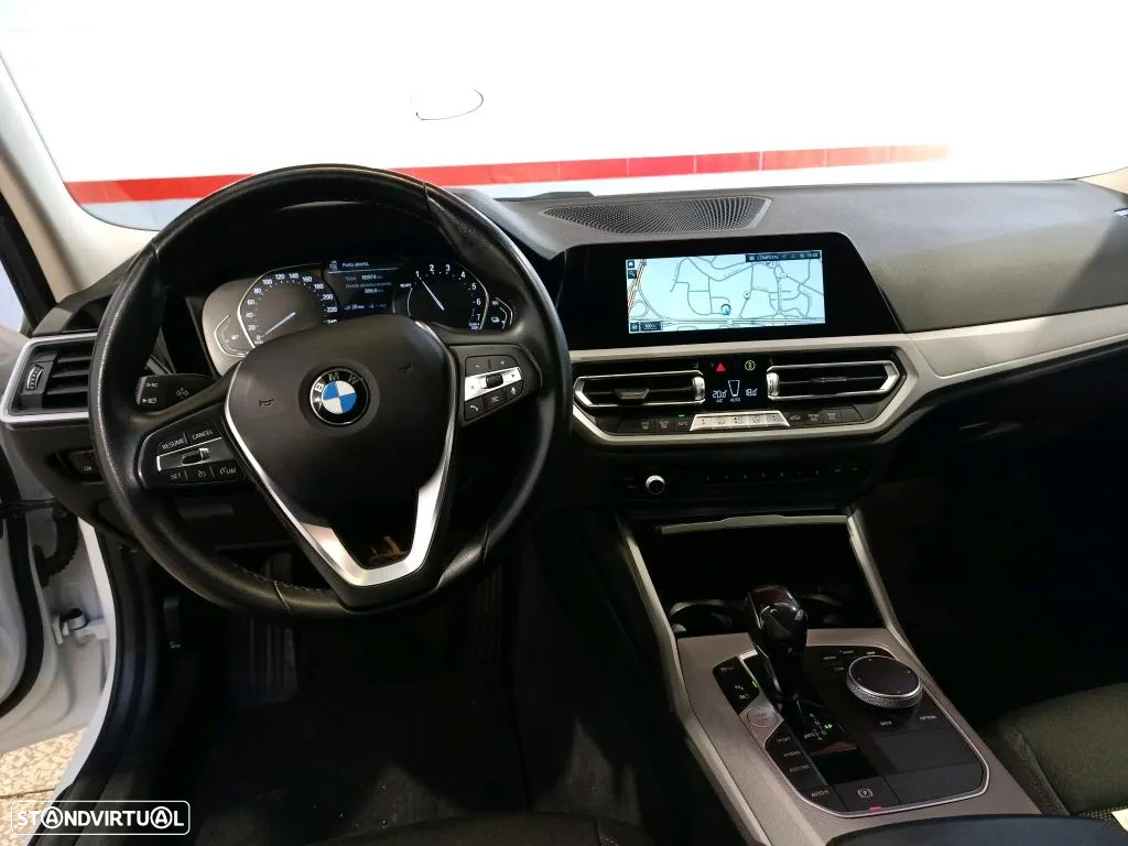 BMW 330 e Touring Corporate Edition Auto - 6
