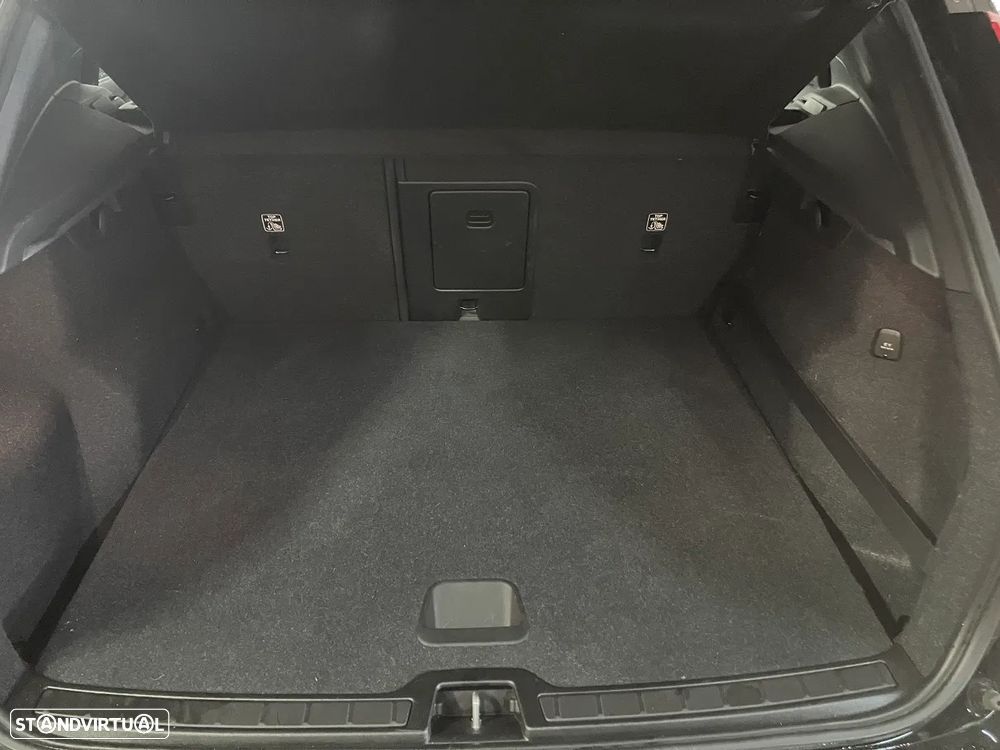 Volvo XC 40 2.0 D3 Momentum Plus - 58