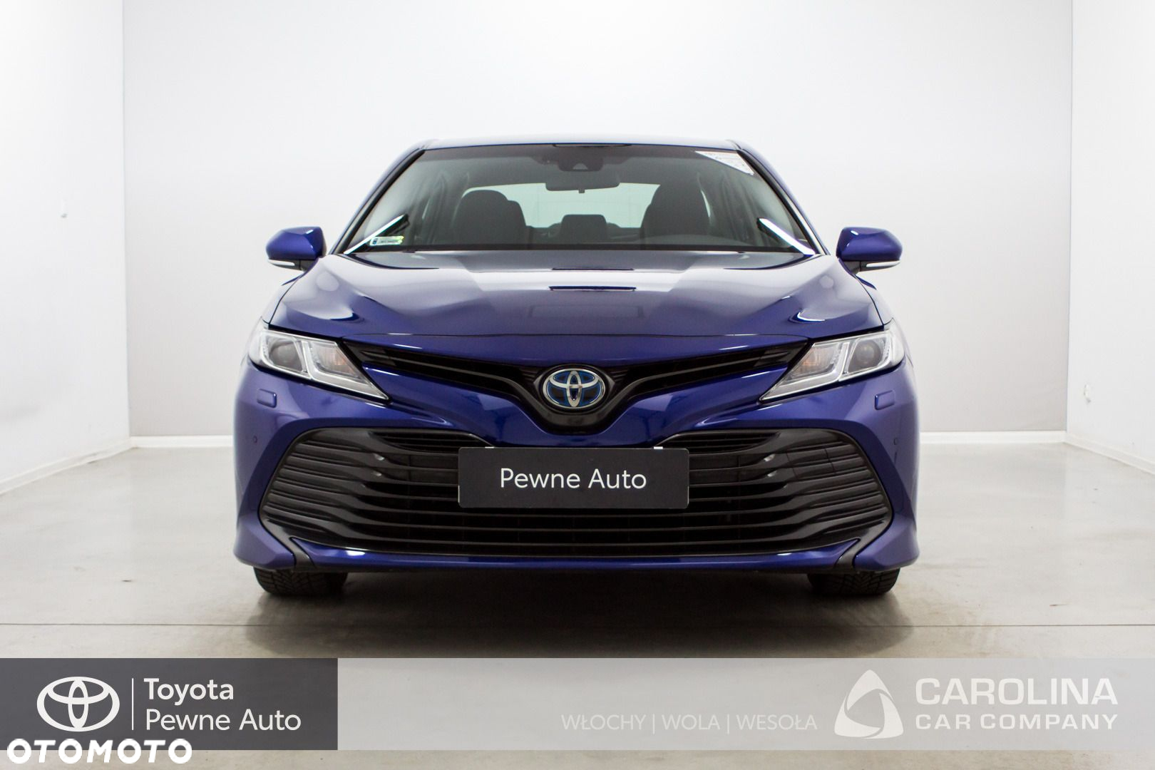 Toyota Camry - 17
