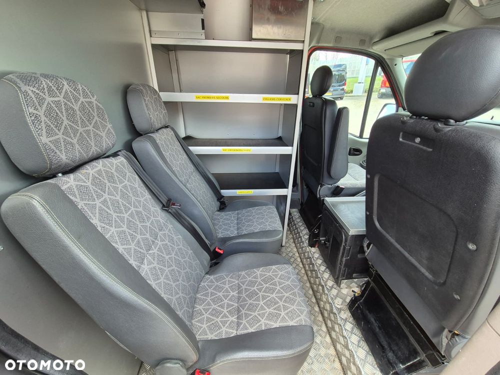 Renault Master 2.5 DCi 120 / STRAŻ POŻARNA / AUTO POŻARNICZE / 4 MIEJSCA / BEZWYPADKOWY / ORYGINALNY PRZEBIEG / DRABINA / ORYGINALNA ZABUDOWA / IDEALNY DO OSP LUB PSP / STAN IDEALNY - 27