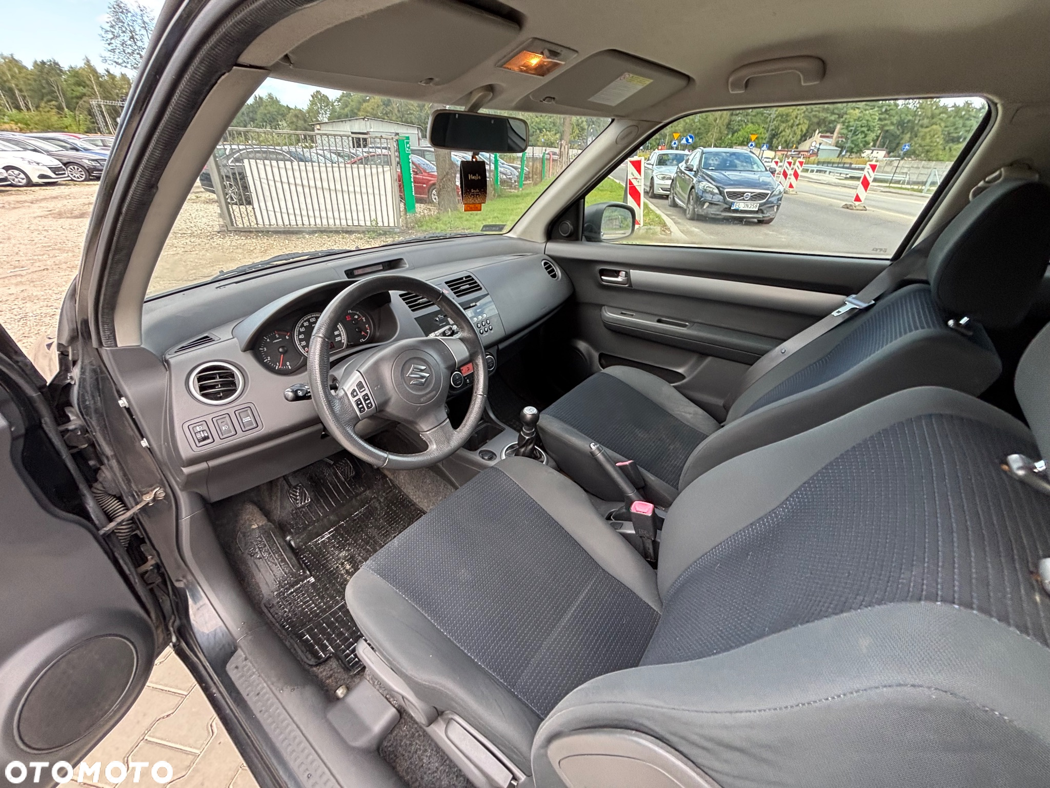 Suzuki Swift 1.3 DDiS 16v GLX DPF - 12