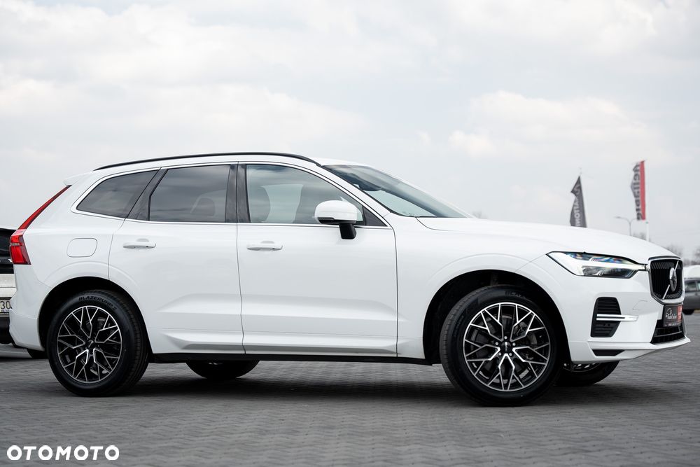 Volvo XC 60 B4 D Geartronic Momentum Pro - 8