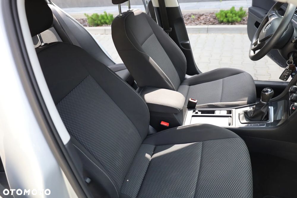 Volkswagen Golf 1.0 TSI (BlueMotion Technology) Comfortline - 29