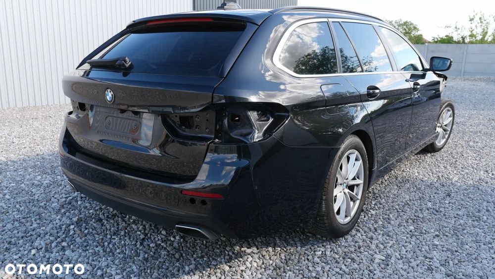 BMW Seria 5 530d xDrive - 16