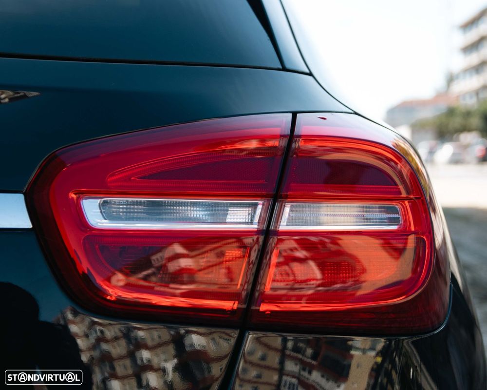 Mercedes-Benz GLA 220 d 7G-DCT Urban - 23