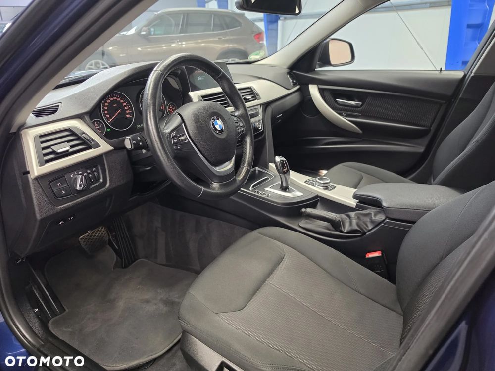 BMW Seria 3 318d Advantage - 31