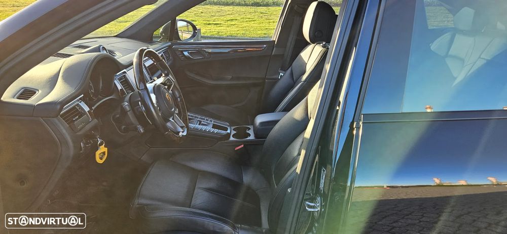 Porsche Macan Turbo PDK - 15