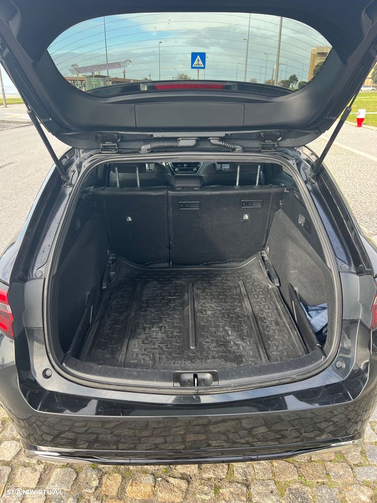 Toyota Corolla Touring Sports 1.8 Hybrid Comfort Plus - 8