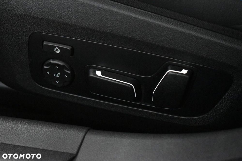 BMW Seria 3 320i M Sport sport - 13