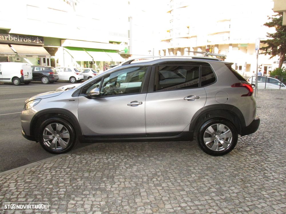 Peugeot 2008 1.2 PureTech Signature - 11
