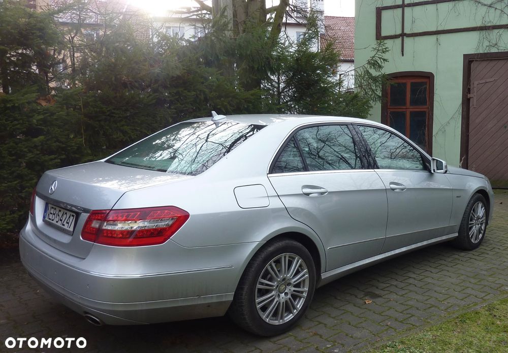 Mercedes-Benz Klasa E 350 CDI 4-Matic BlueEff - 2