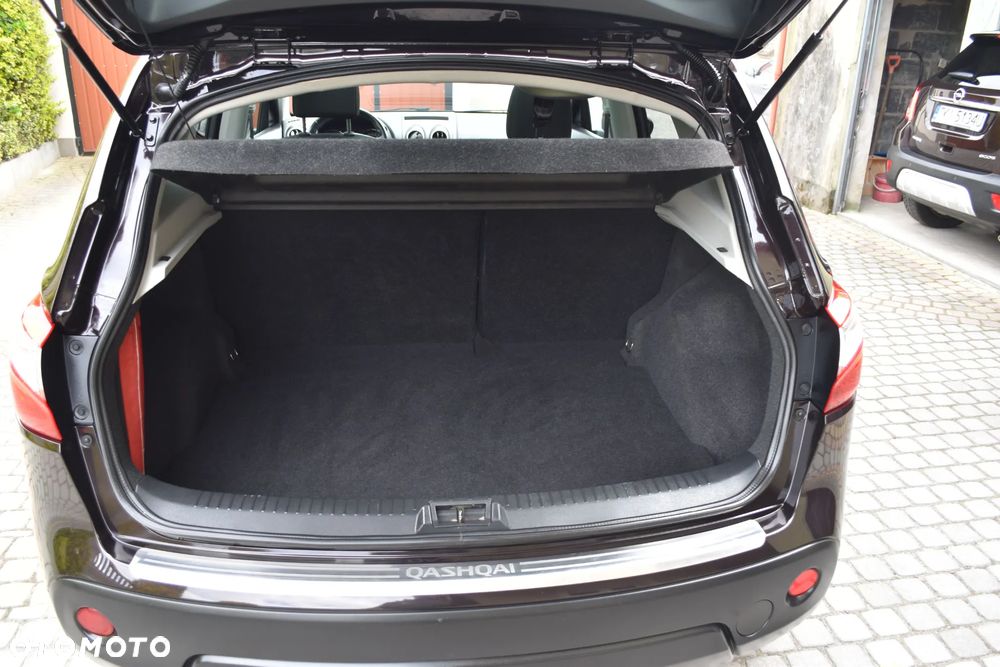 Nissan Qashqai 2.0 360 - 23