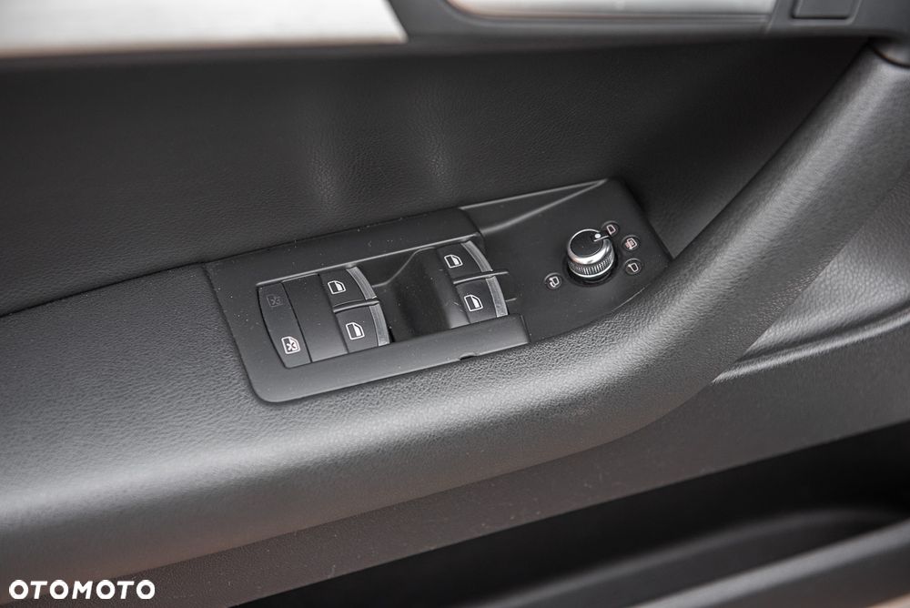 Audi A3 Sportback 2.0 TFSI S line Sportpaket plus - 16