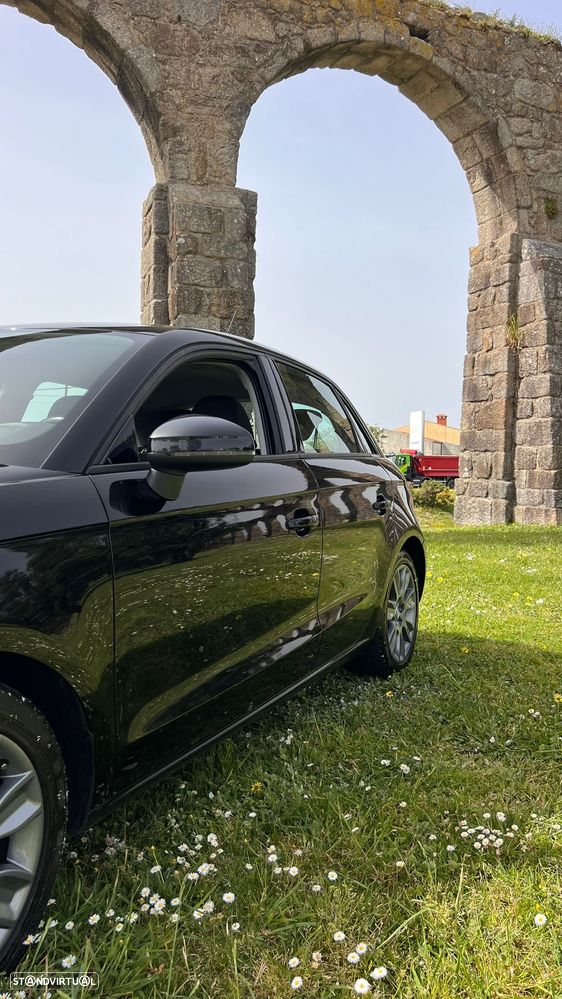 Audi A1 Sportback 1.0 TFSI ultra - 2