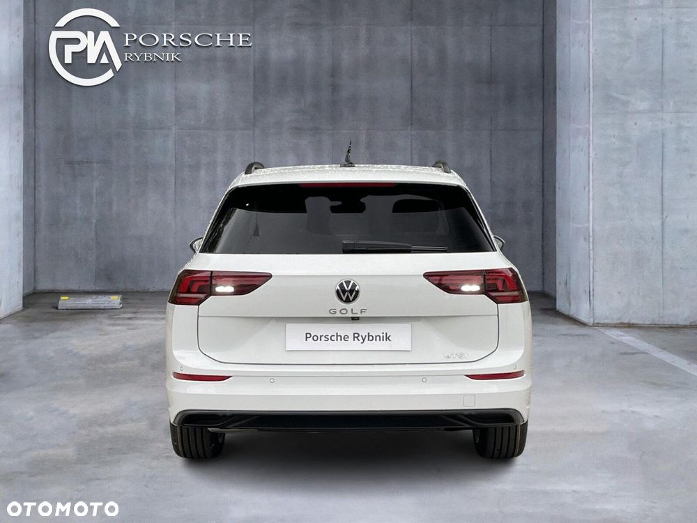 Volkswagen Golf - 4