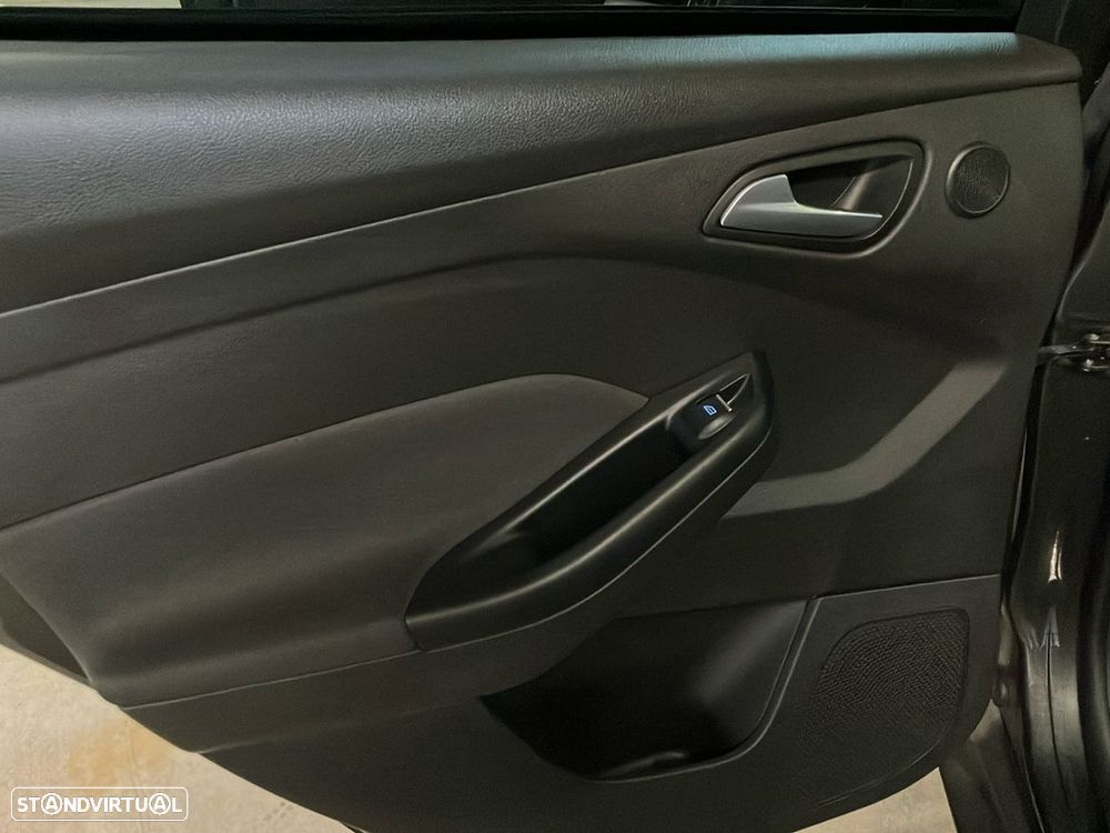 Ford Focus 1.0 EcoBoost Titanium - 20