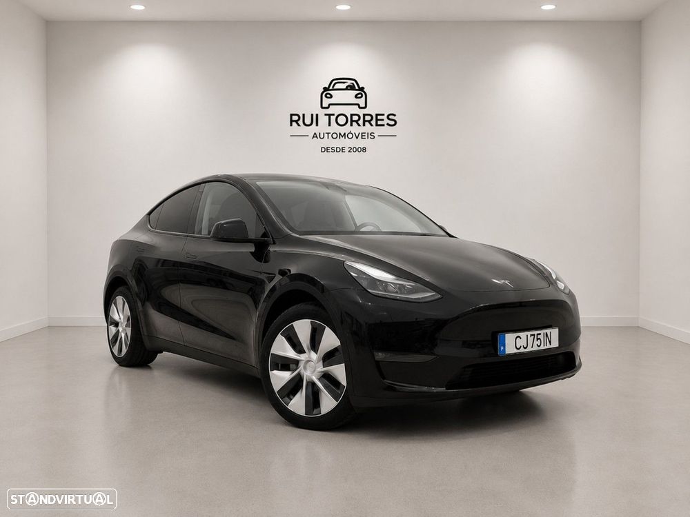 Tesla Model Y Long Range Dual Motor AWD - 2