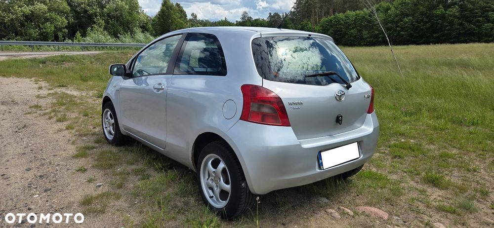Toyota Yaris 1.4 D-4D Sol - 2