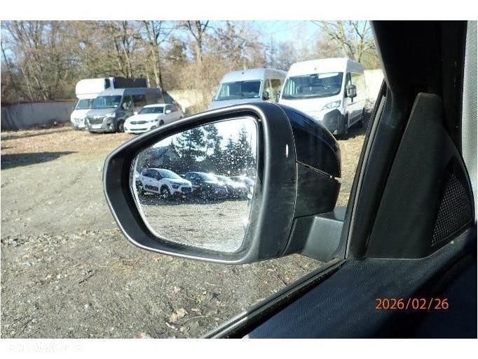 Peugeot 3008 1.6 BlueHDi Allure S&S EAT6 - 18