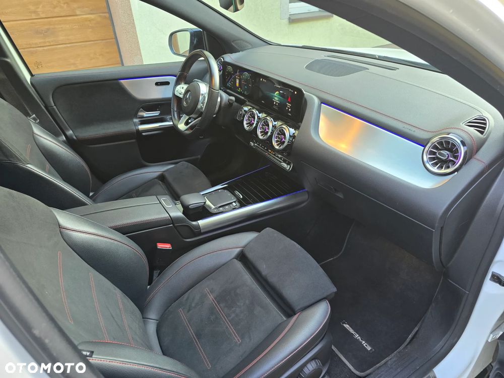 Mercedes-Benz EQA - 8