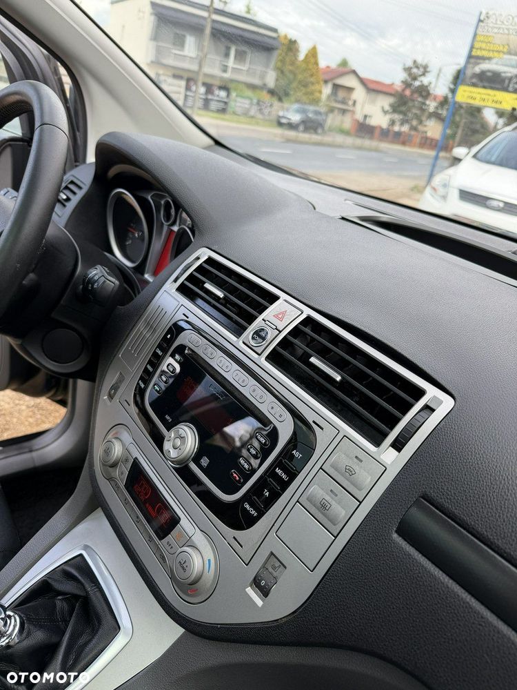 Ford Kuga - 27