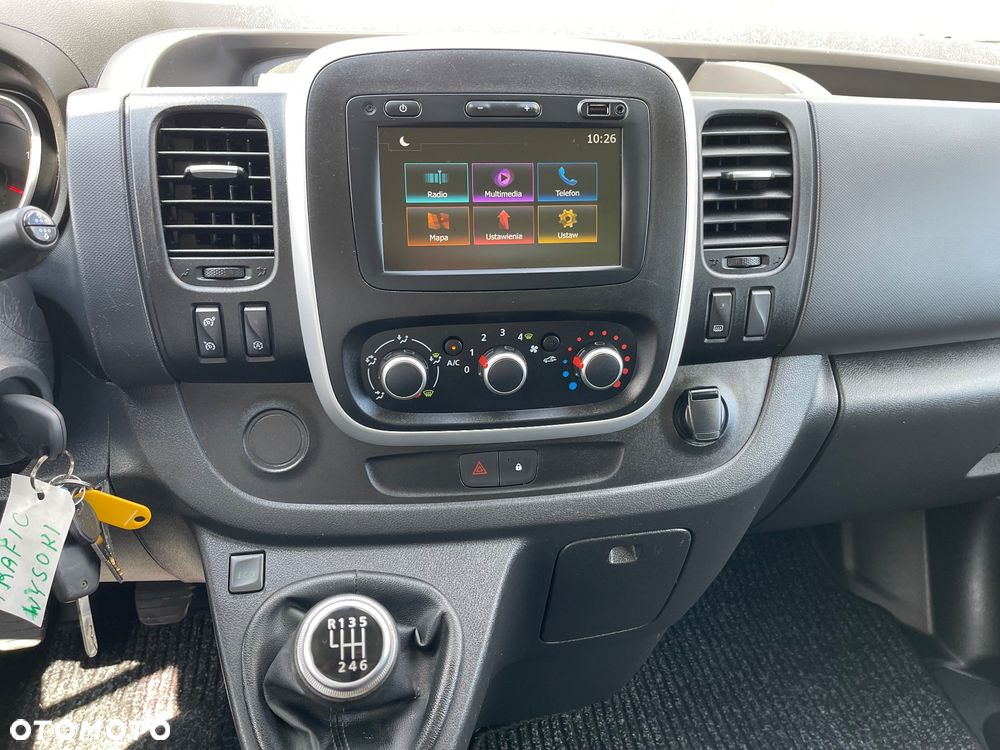Renault Trafic - 25