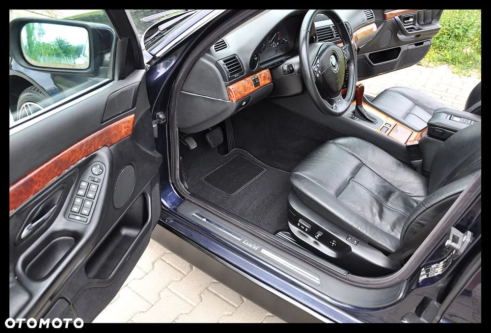 BMW Seria 7 728i L - 29