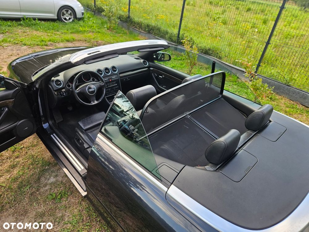 Audi A4 Cabrio 2.4 - 38