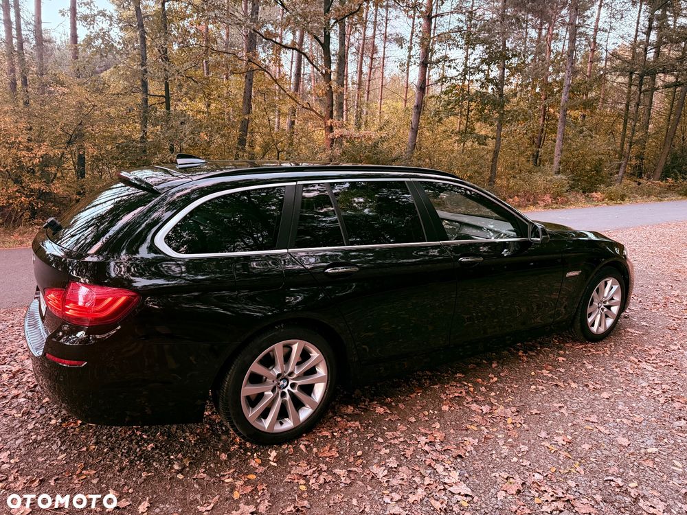 BMW Seria 5 530d xDrive - 12