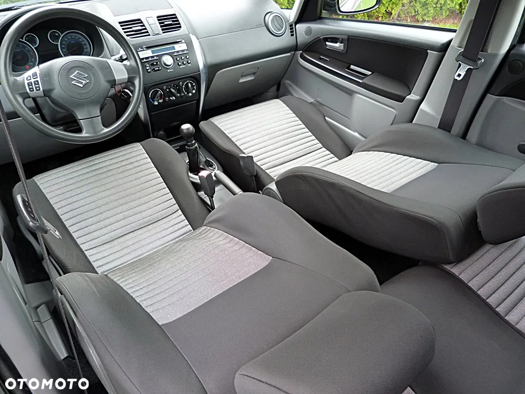 Suzuki SX4 1.6 Comfort Plus 4WD - 13