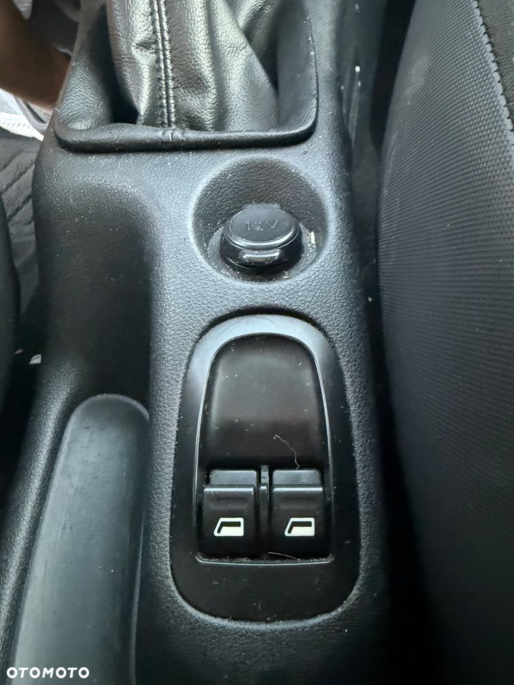 Peugeot 206 - 10