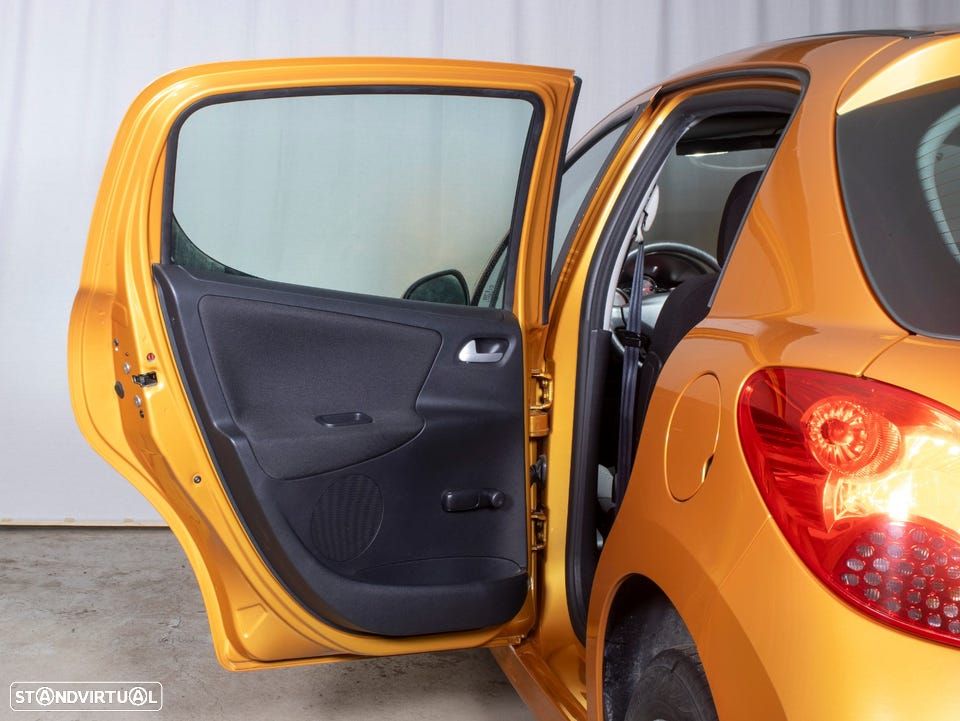 Peugeot 207 - 11