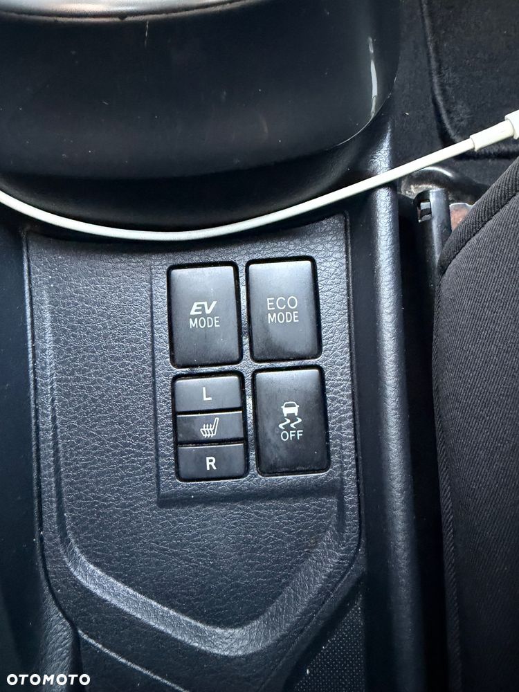 Toyota Yaris ver-hybrid-style-selection - 18