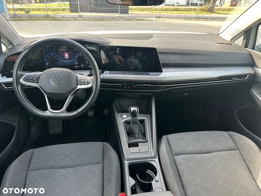 Volkswagen Golf VIII 2.0 TDI - 9