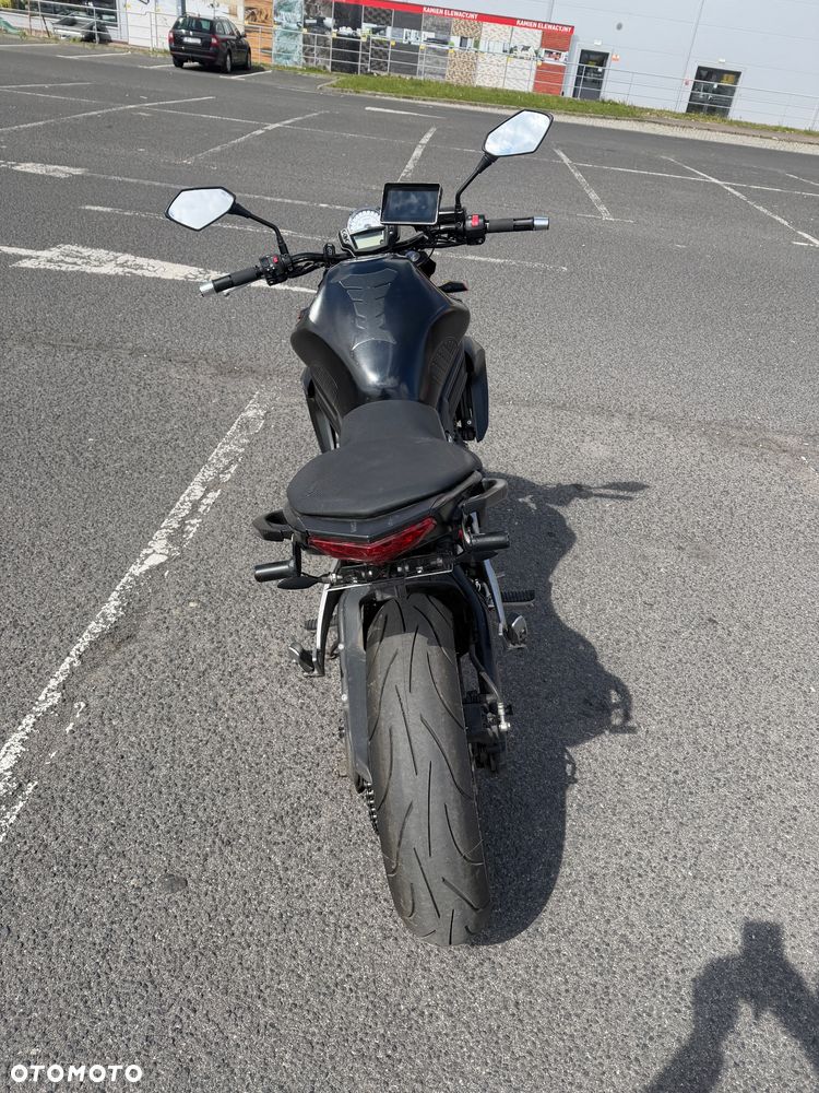 Kawasaki ER - 10