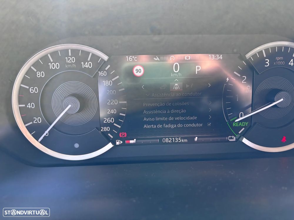 Land Rover Discovery Sport P300e SE - 38