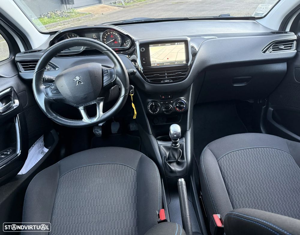 Peugeot 208 1.5 BlueHDi Signature - 33