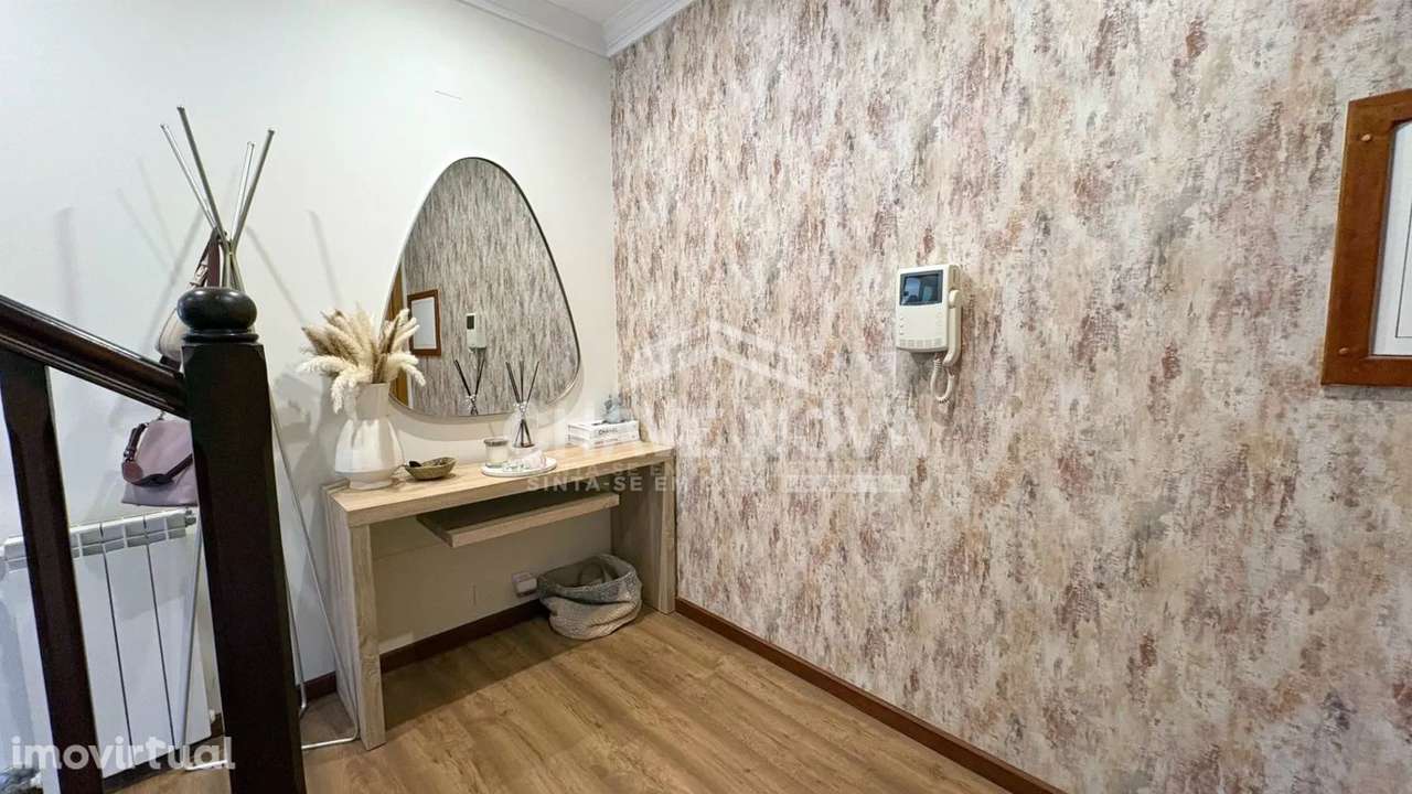 T2 Duplex Renovado com Terraço, Garagem Box e 3 WC – Mafamude  V N G - Grande imagem: 5/23